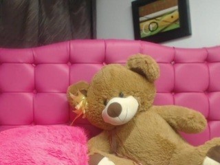samantha-daring naked in her Live Sex Chat