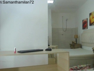 Samantha naked in her Live Sex Chat
