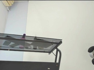Samara naked in her Live Sex Chat