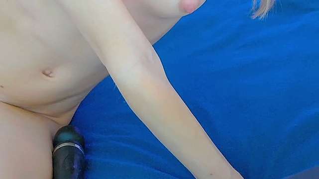 SashaMyLuv naked stripping on cam for live sex video chat