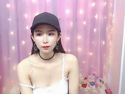 seraphdoll naked stripping on cam for live sex video chat