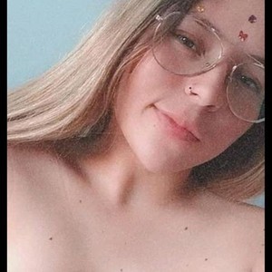 Stefan_litlee naked before webcam in live video chat