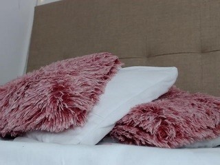 stefania-xx naked in her Live Sex Chat
