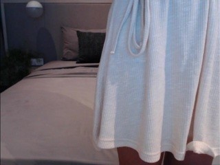 sunny-smile naked in her Live Sex Chat