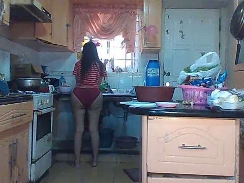 sweetieme naked stripping on cam for live sex video chat