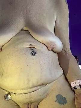 sweetnissapril naked stripping on cam for live sex video chat