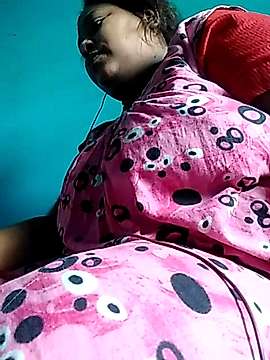 TalkyWaving naked stripping on cam for live sex video chat