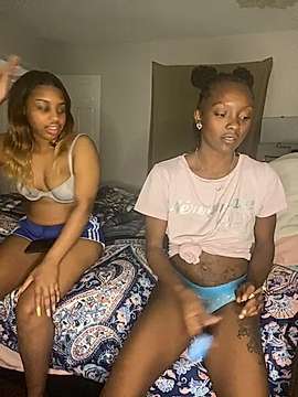 trvllp naked stripping on cam for live sex video chat