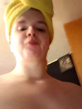 VelvetDiablo naked stripping on cam for live sex video chat
