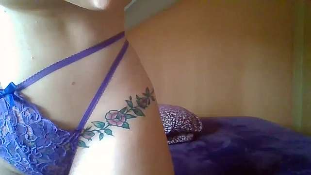 Victoriavera naked stripping on cam for live sex video chat