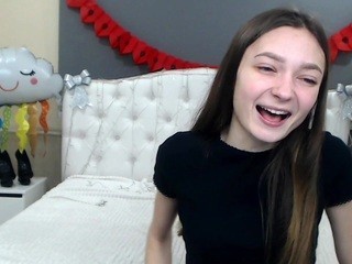 vikkidaily naked in her Live Sex Chat
