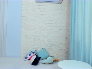 wonderberry naked in her Live Sex Chat