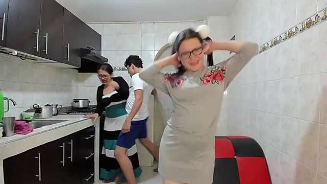 xsexysgirlsx naked stripping on cam for live sex video chat