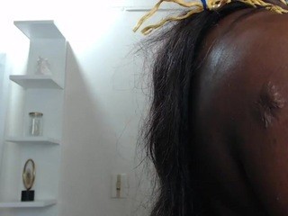 Ammybrown3 naked in her Live Sex Chat