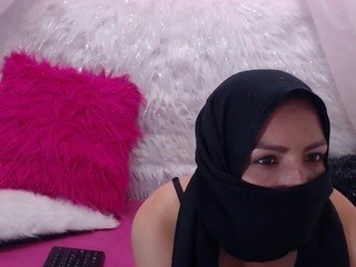 Antonella-Fada naked in her Live Sex Chat