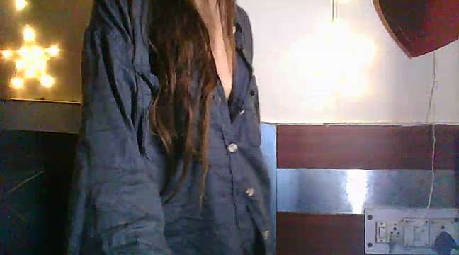 _dreamgirl naked stripping on cam for live sex video chat