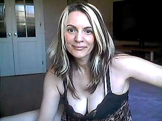 Flight_light naked stripping on cam for live sex video chat