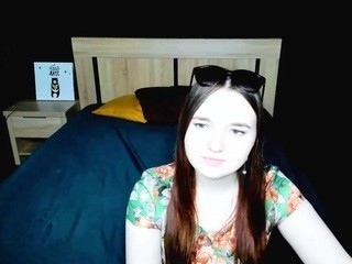 Lili naked in her Live Sex Chat