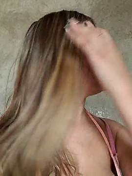 lucia_naughty naked stripping on cam for live sex video chat