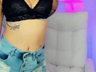 MELLISA_CORTEZ naked in her Live Sex Chat