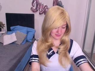 Mimi1Fly naked in her Live Sex Chat