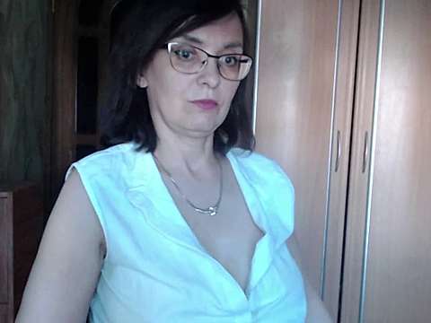 peacach naked stripping on cam for live sex video chat