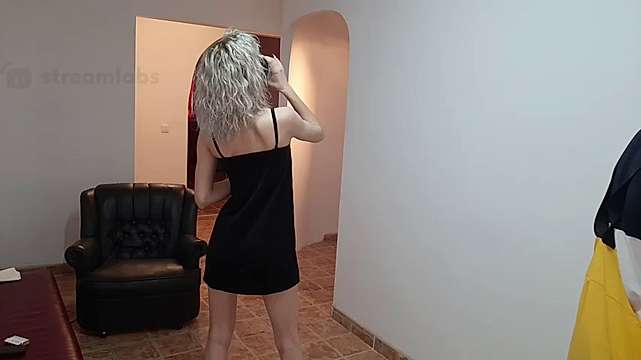 real_deluxe naked stripping on cam for live sex video chat