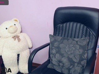 saraslims naked in her Live Sex Chat