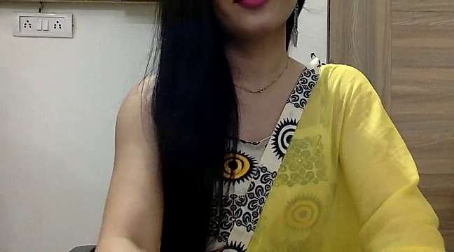 Shelz_7 naked stripping on cam for live sex video chat