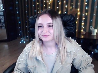 sweet-blondie naked in her Live Sex Chat