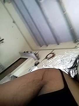 Taniasingh naked stripping on cam for live sex video chat