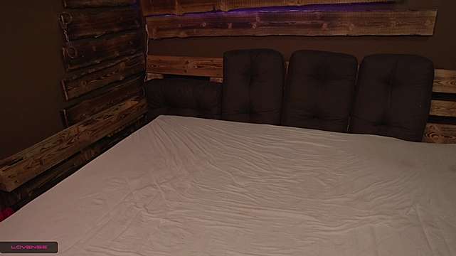 xcoupledreamx naked stripping on cam for live sex video chat