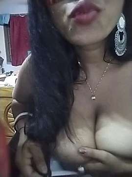 yummycamgirl naked stripping on cam for live sex video chat