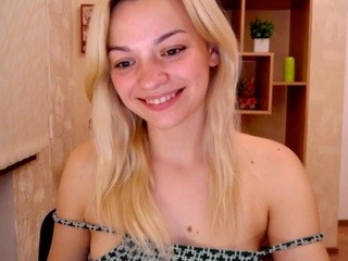 alanaruizy naked in her Live Sex Chat