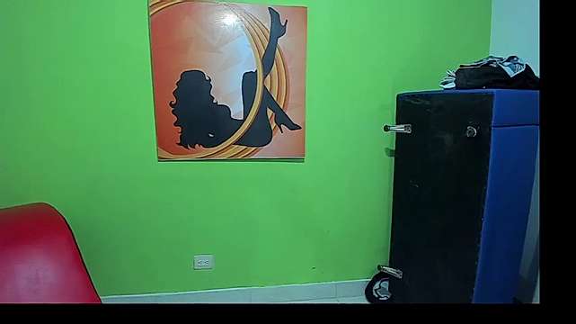 Candy_lust_sex naked stripping on cam for live sex video chat