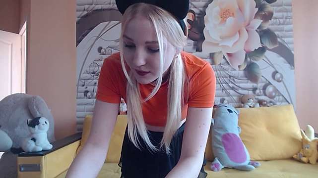 cute9kat naked stripping on cam for live sex video chat
