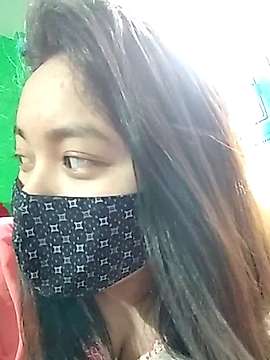 ishh_queen_07 naked stripping on cam for live sex video chat