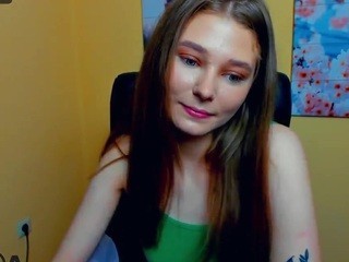 kyliestunn naked in her Live Sex Chat
