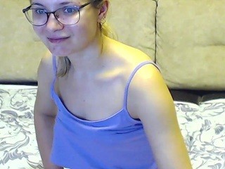 LiliPeach naked in her Live Sex Chat