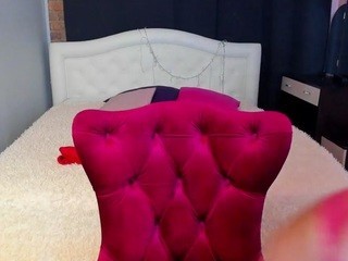 MaryWodss naked in her Live Sex Chat