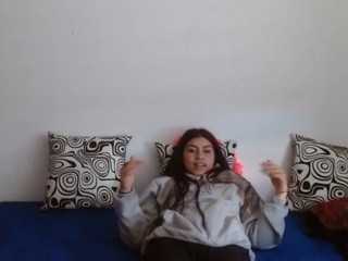 Parisgirl-12 naked in her Live Sex Chat