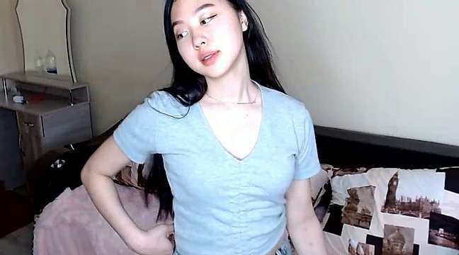 PrincessofMoon naked stripping on cam for live sex video chat