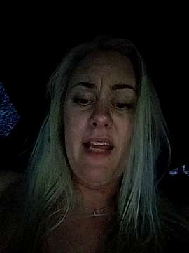 swe_peachy naked stripping on cam for live sex video chat