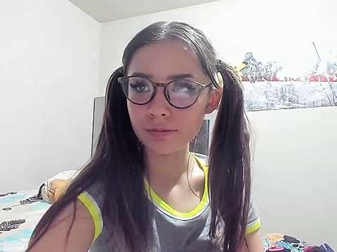 Sweetie_Belle777 naked stripping on cam for live sex video chat