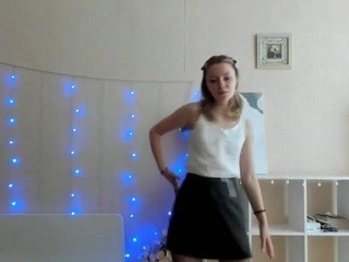AliceKings naked in her Live Sex Chat