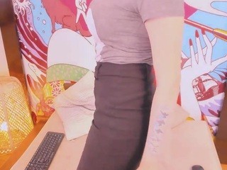 AlysonDicker naked in her Live Sex Chat