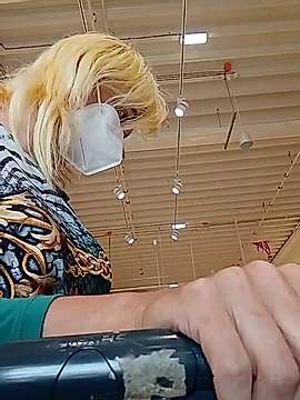 Amanda_cool naked stripping on cam for live sex video chat