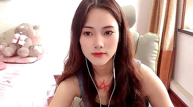Brenda-Betty naked stripping on cam for live sex video chat