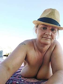 dolly80 naked stripping on cam for live sex video chat