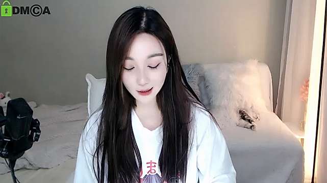 Fortunatety naked stripping on cam for live sex video chat